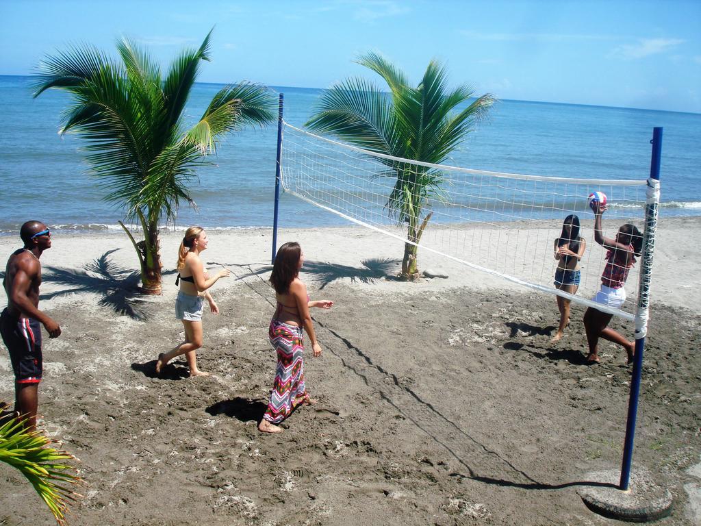 Hotel Partenon Beach & Resort La Ceiba Exterior foto