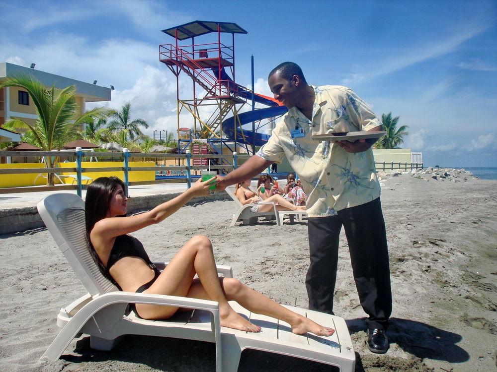 Hotel Partenon Beach & Resort La Ceiba Exterior foto